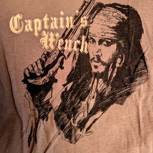 🏴‍☠️ Vintage Hot Topic Pirates of the Caribbean Tee (Size Small) 🦜